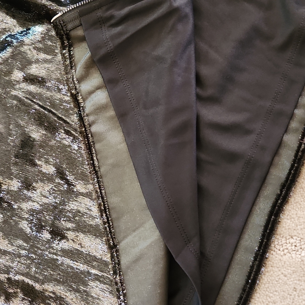 NWT REISS | Leena Velvet Midi Skirt - Picture 8 of 10